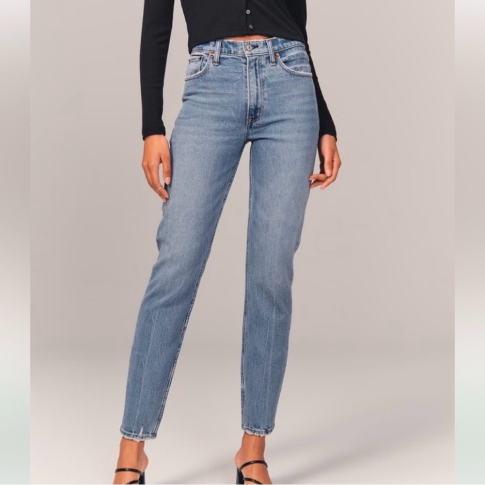 The Mom High Rise - Light Blue